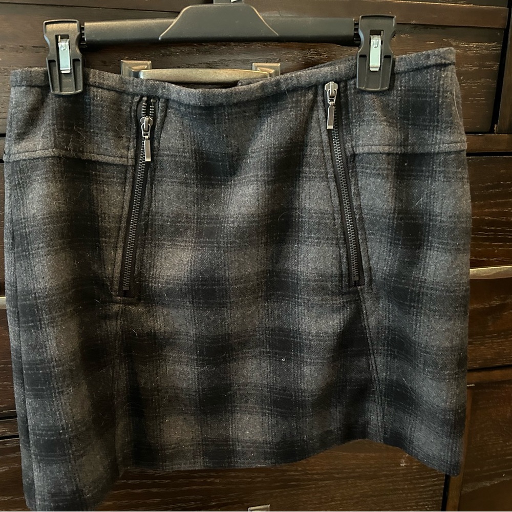 Black and grey size 4 wool blend skirt